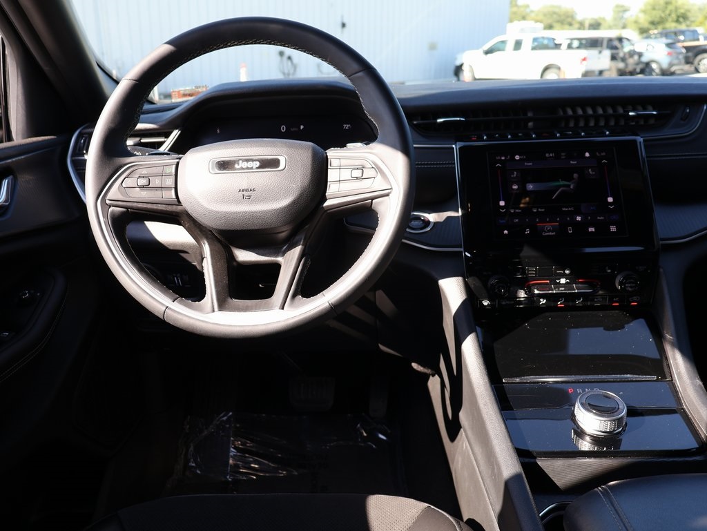 2024 Jeep Grand Cherokee Altitude photo 19