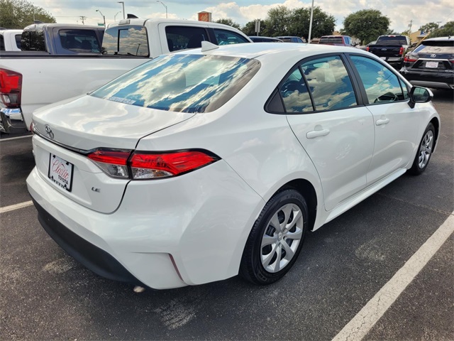 2024 Toyota Corolla LE photo 3
