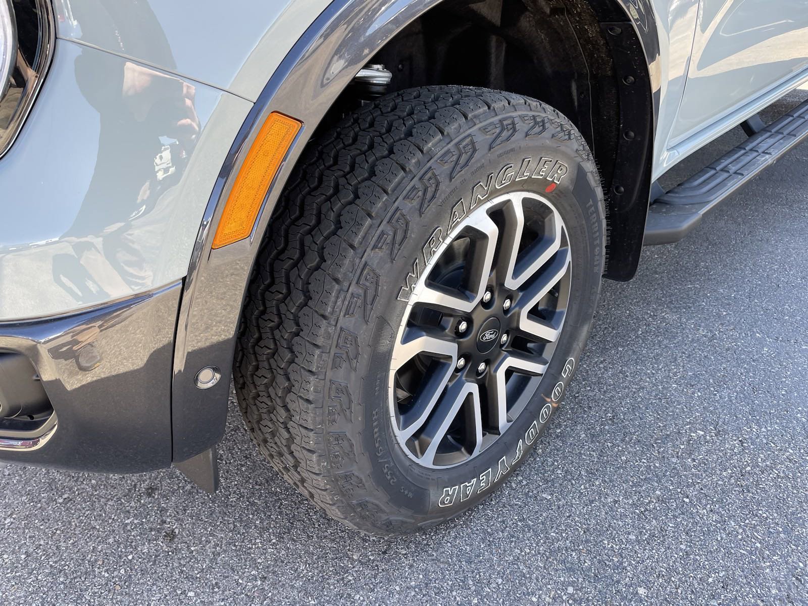 2024 Ford Ranger Lariat photo 3