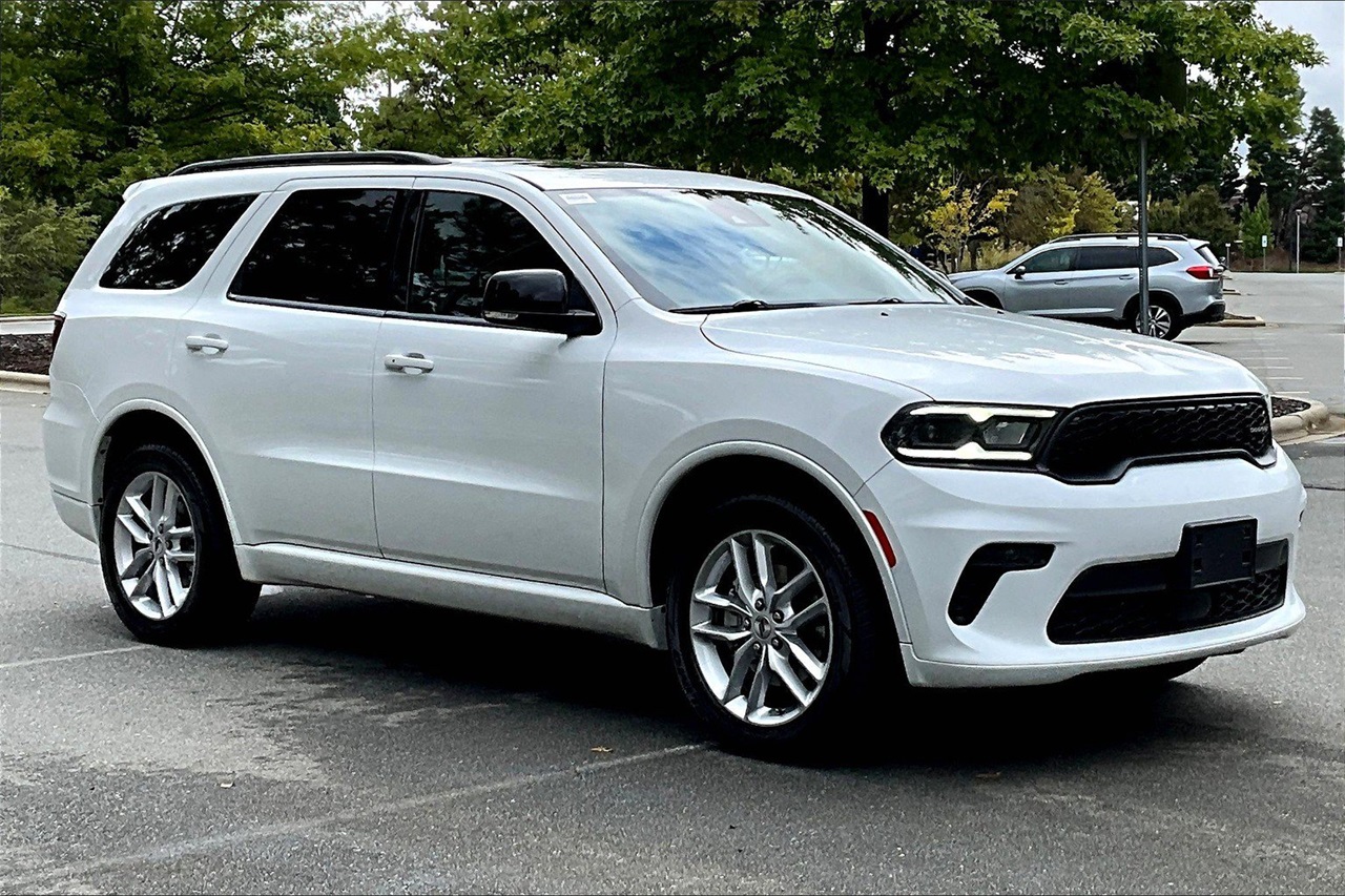 2023 Dodge Durango GT Plus photo 2