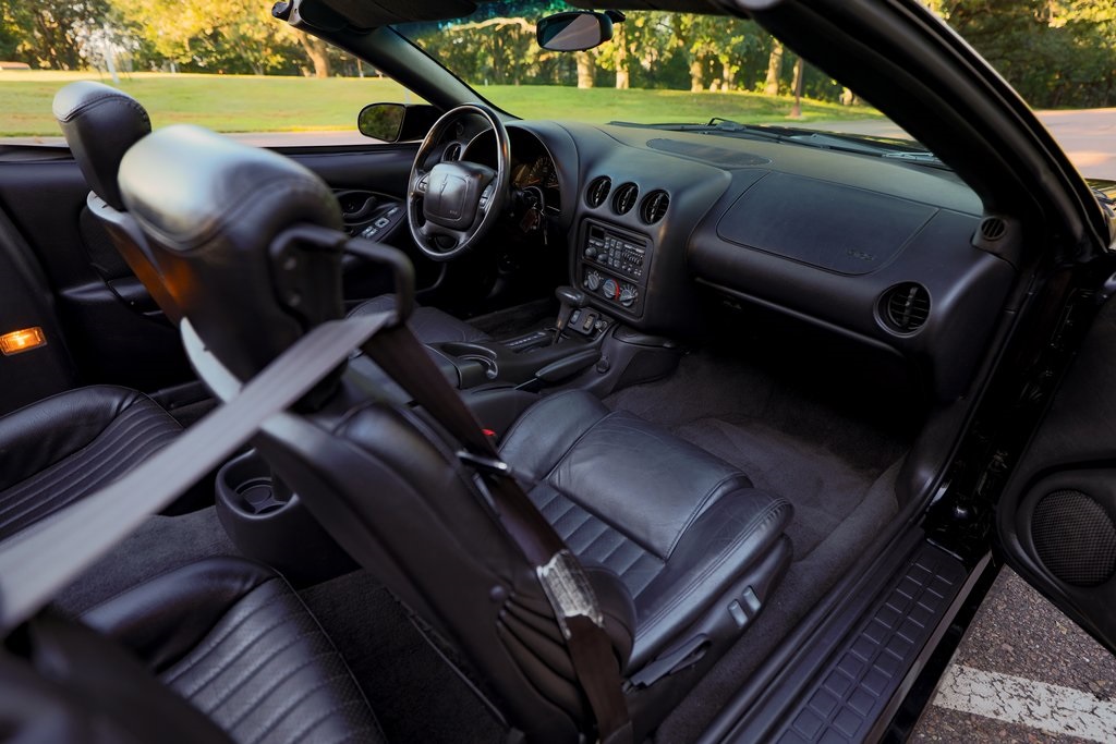 2002 Pontiac Firebird TRANS AM photo 5
