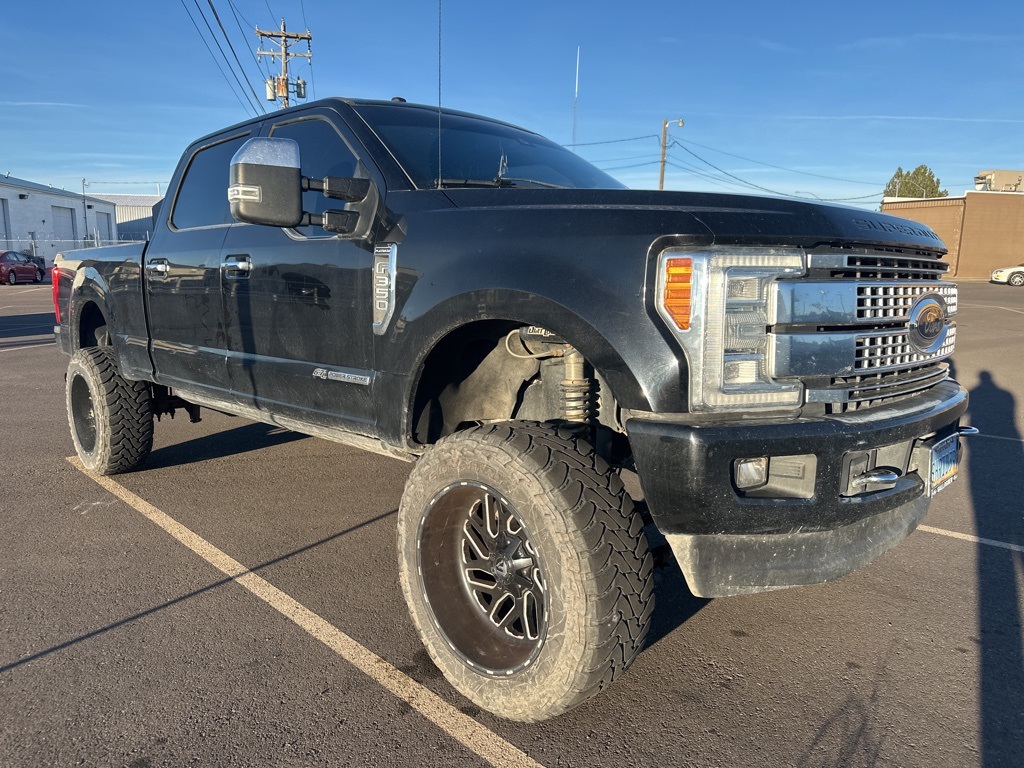 2017 Ford F-350 Super Duty Platinum's photo