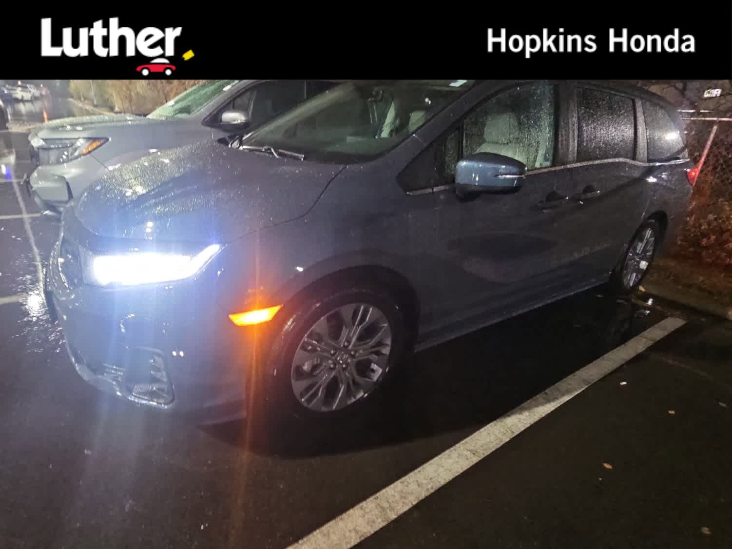 2026 Honda Odyssey Touring's photo