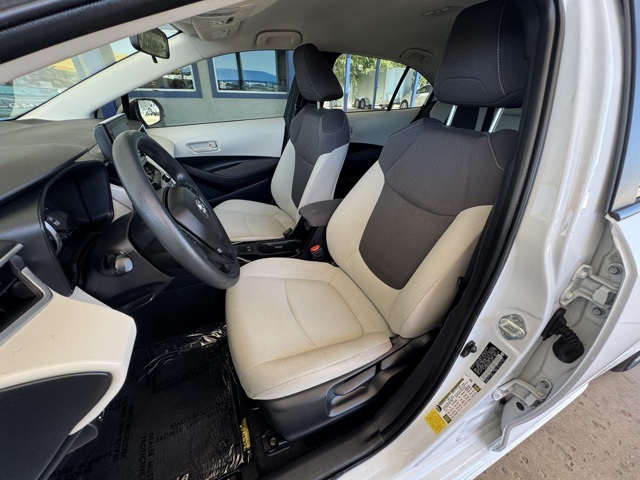 2022 Toyota Corolla LE photo 17
