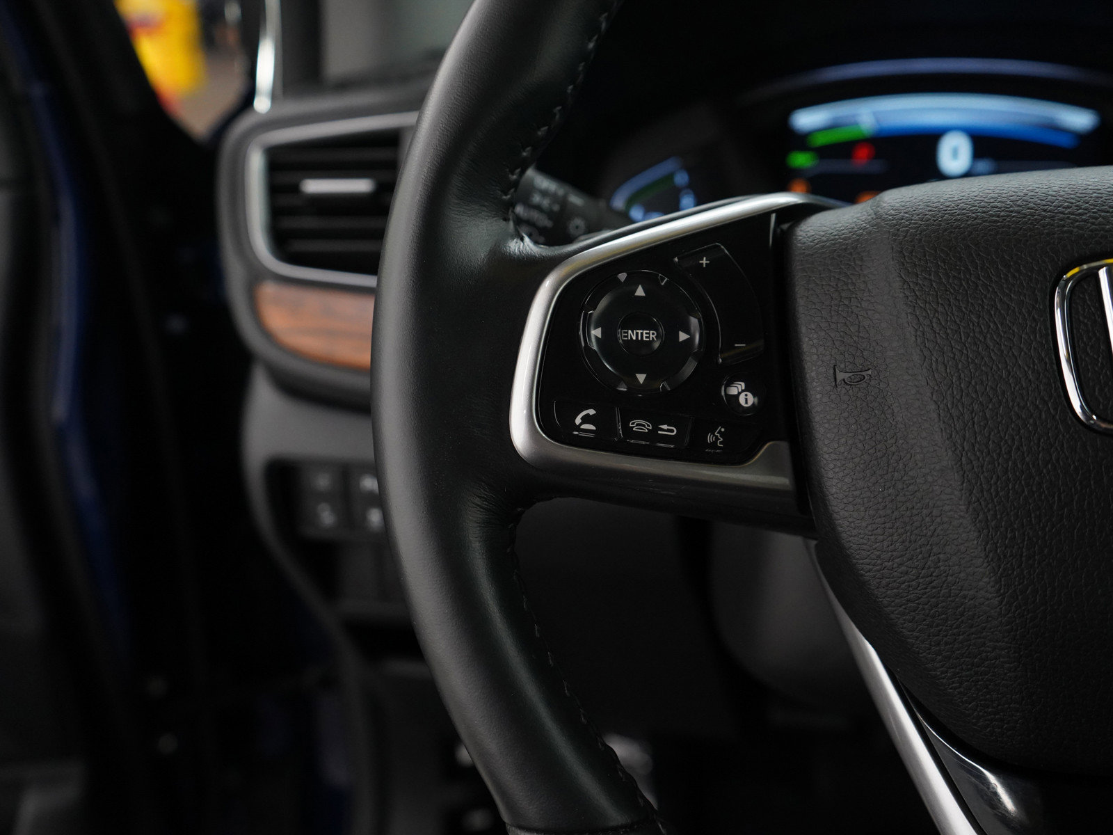 2022 Honda CR-V Hybrid Touring photo 22