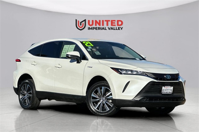 2021 Toyota Venza LE's photo