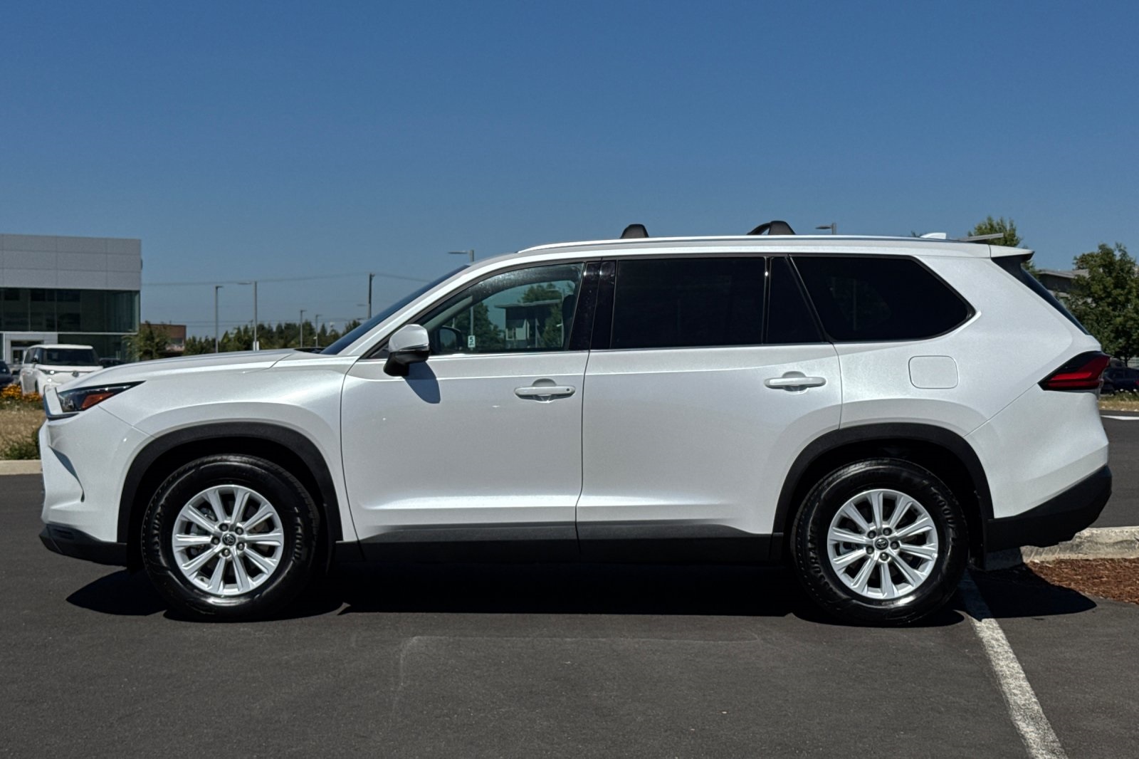 2024 Toyota Grand Highlander XLE photo 6