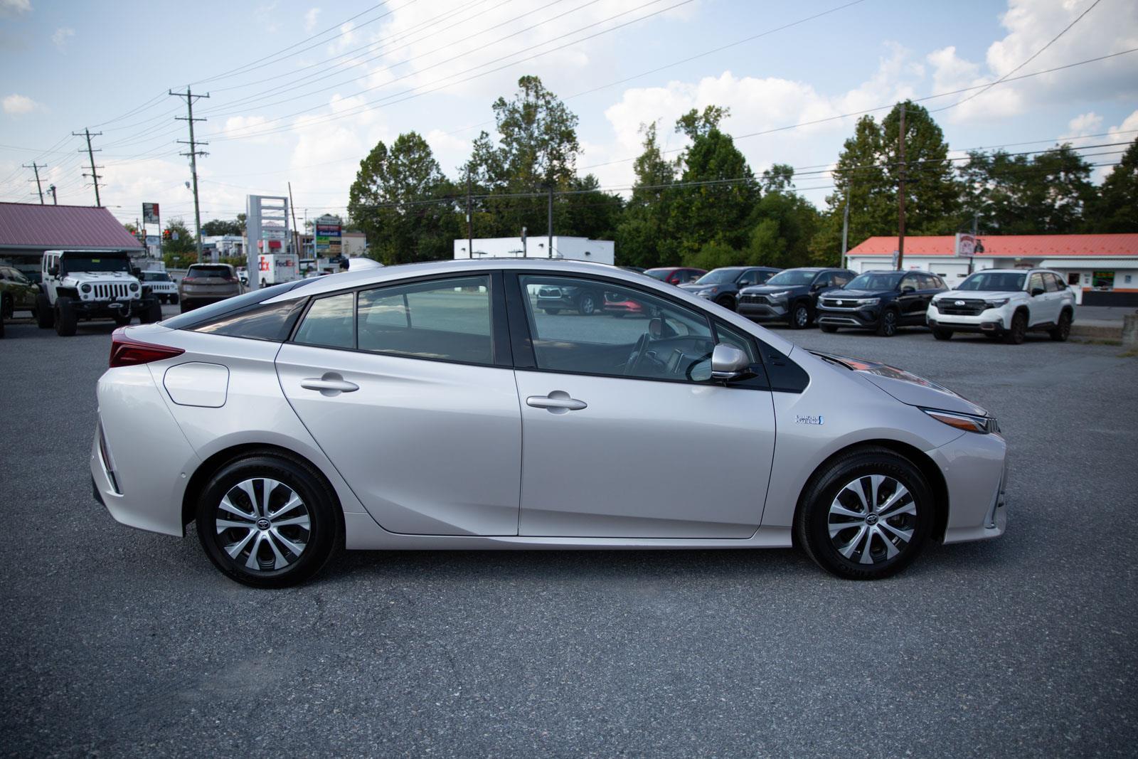 2020 Toyota Prius Prime Limited photo 2