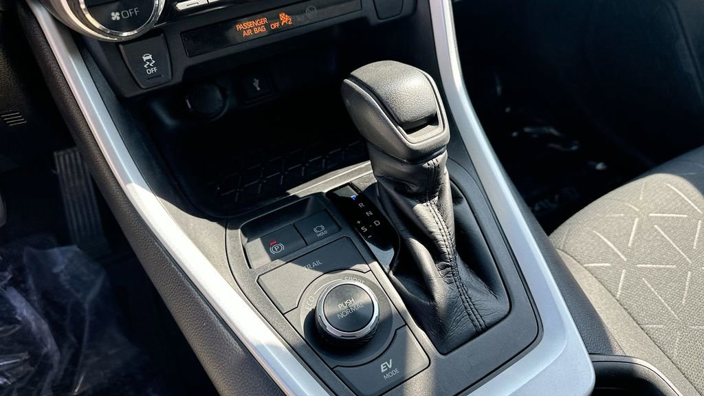 2021 Toyota RAV4 Hybrid XLE photo 14