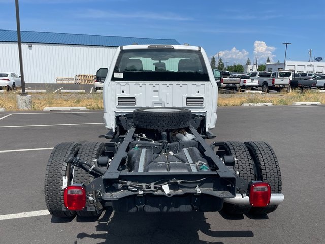 2024 Ford F-550 photo 11