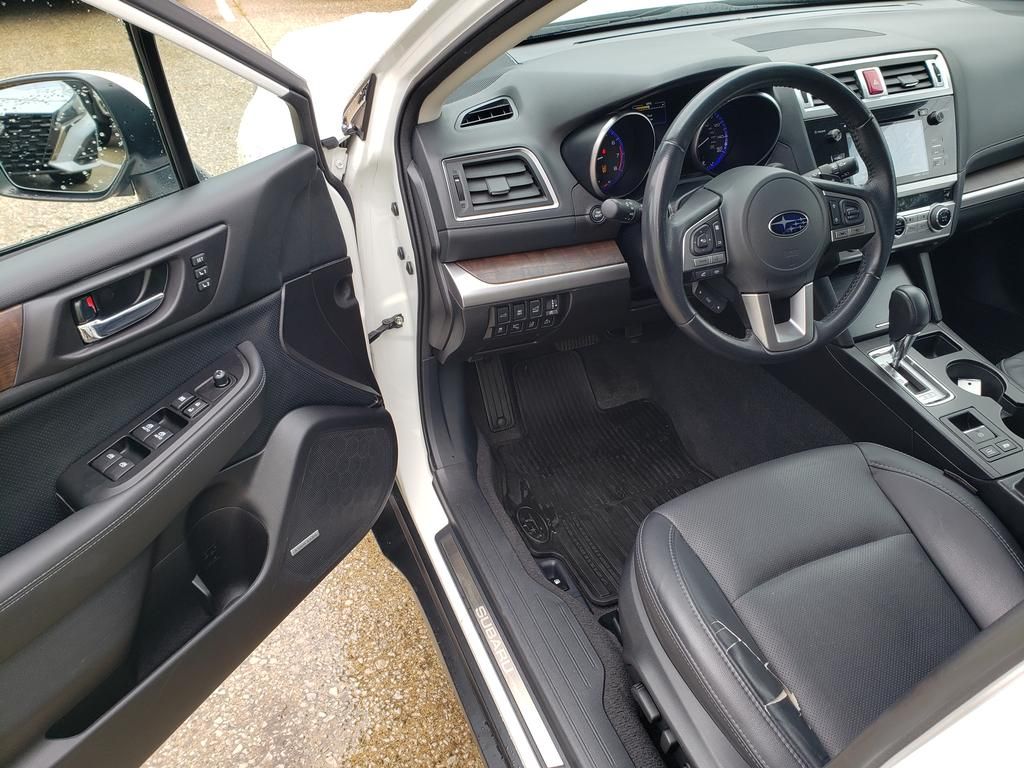 2017 Subaru Outback 3.6R Limited photo 12