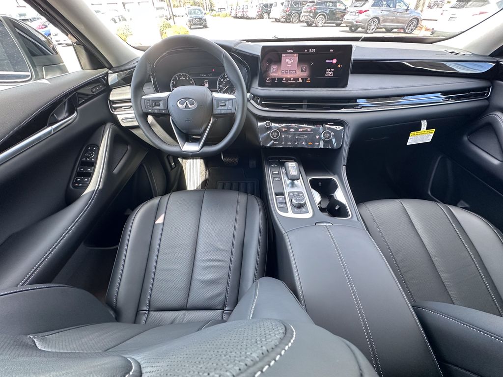 2025 Infiniti QX60 Pure photo 2