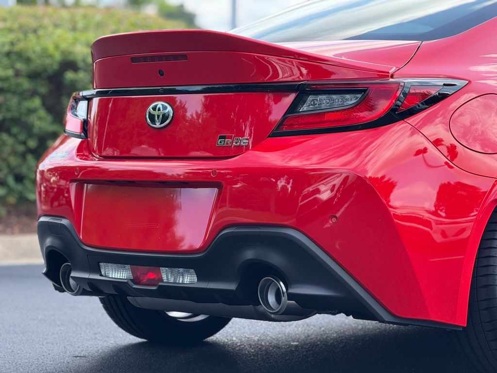 2025 Toyota GR86 Premium photo 13