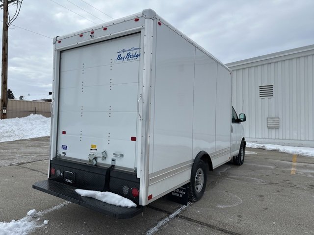 2024 Chevrolet Express Cutaway 3500 photo 4