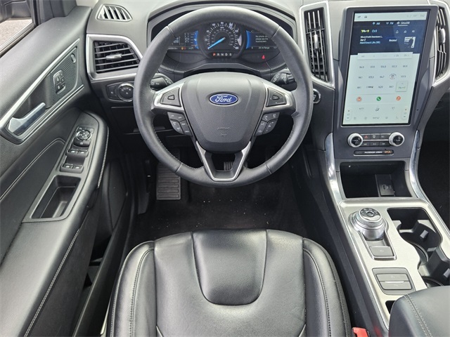 2022 Ford Edge Titanium photo 7