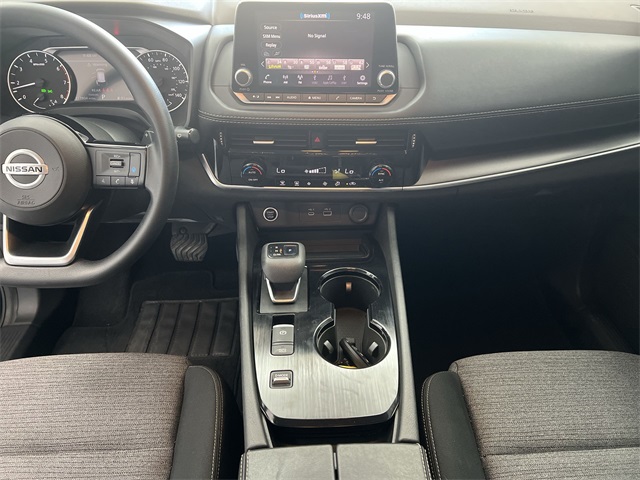 2021 Nissan Rogue SV photo 14