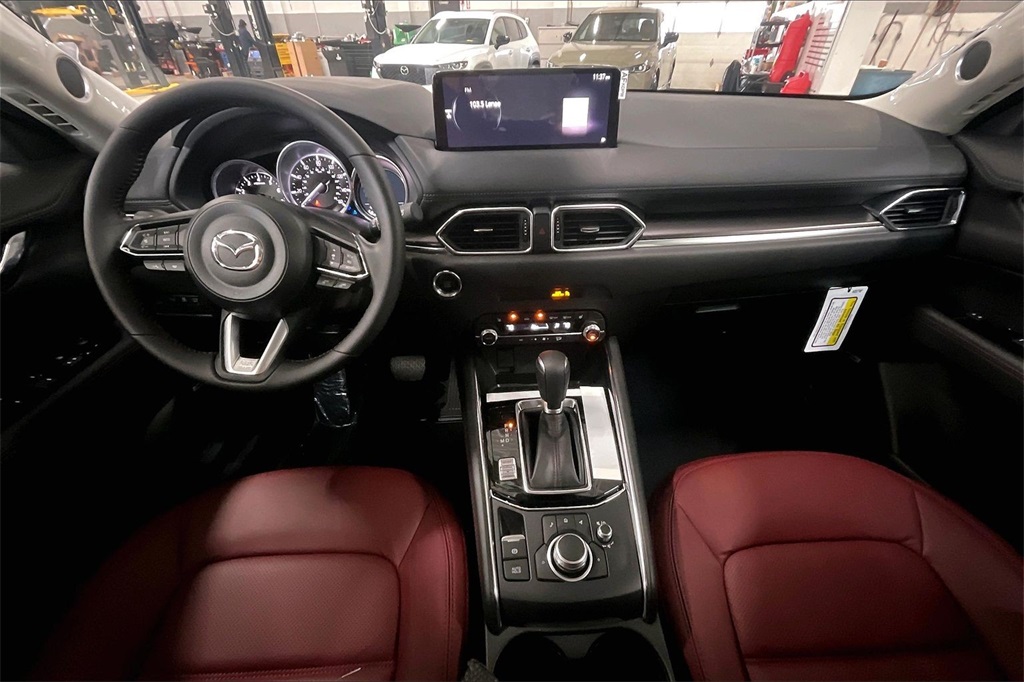 2025 MAZDA CX-5 - Image 4