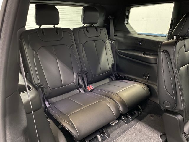 2025 Jeep Grand Cherokee Limited photo 34