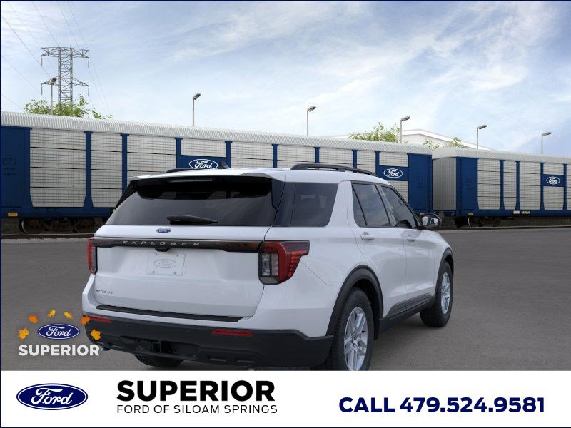 2026 Ford Explorer photo 3