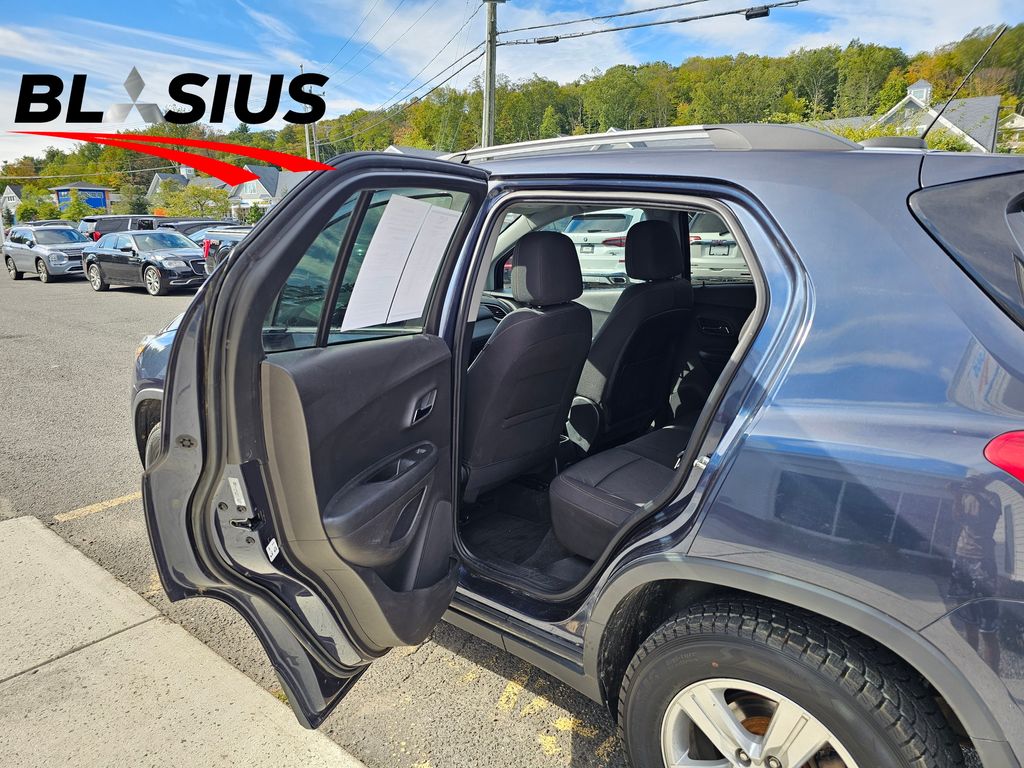 2018 Chevrolet Trax LT photo 13