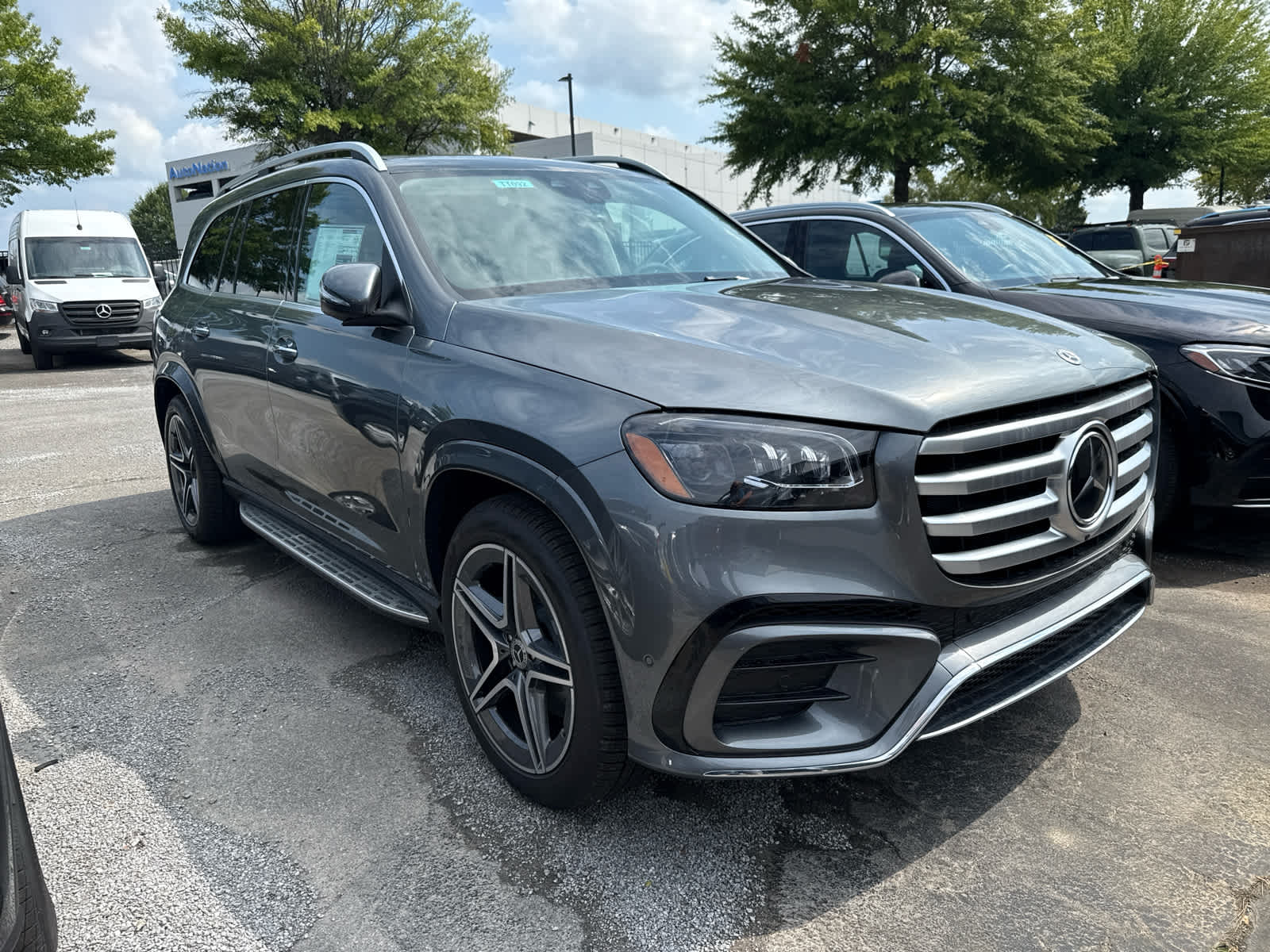 2026 Mercedes Benz GLS 450 4MATIC photo 3
