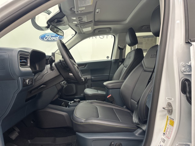 2025 Ford Maverick photo 14