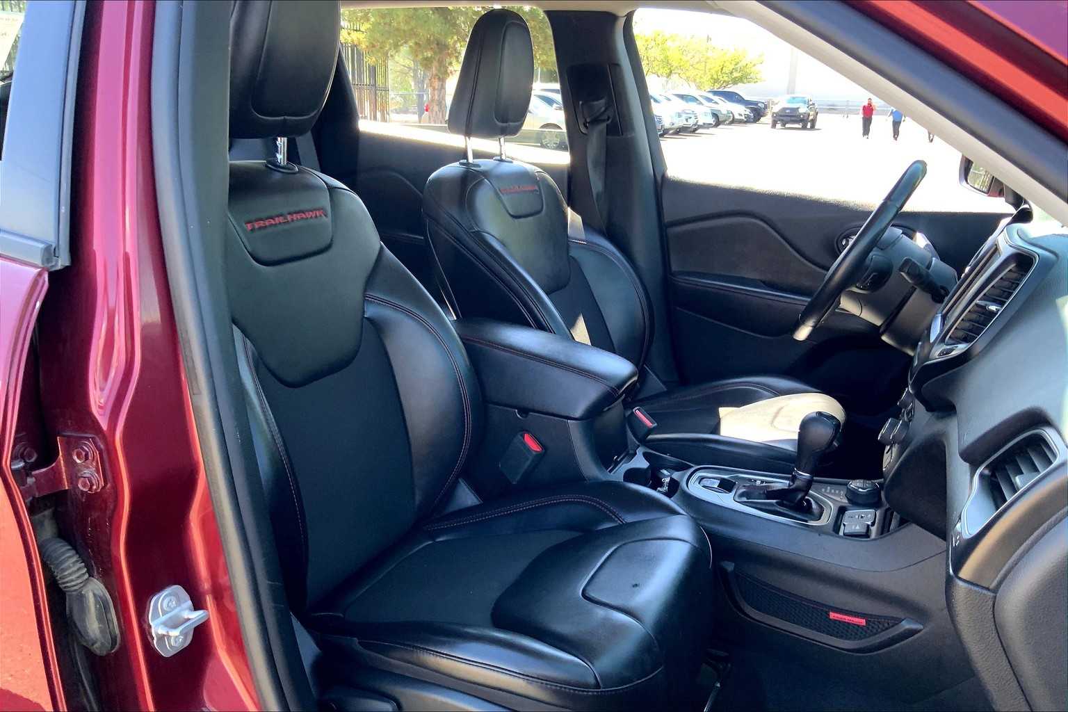 2019 Jeep Cherokee Trailhawk photo 7