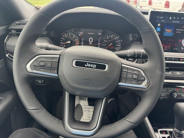2025 Jeep Compass Latitude photo 14