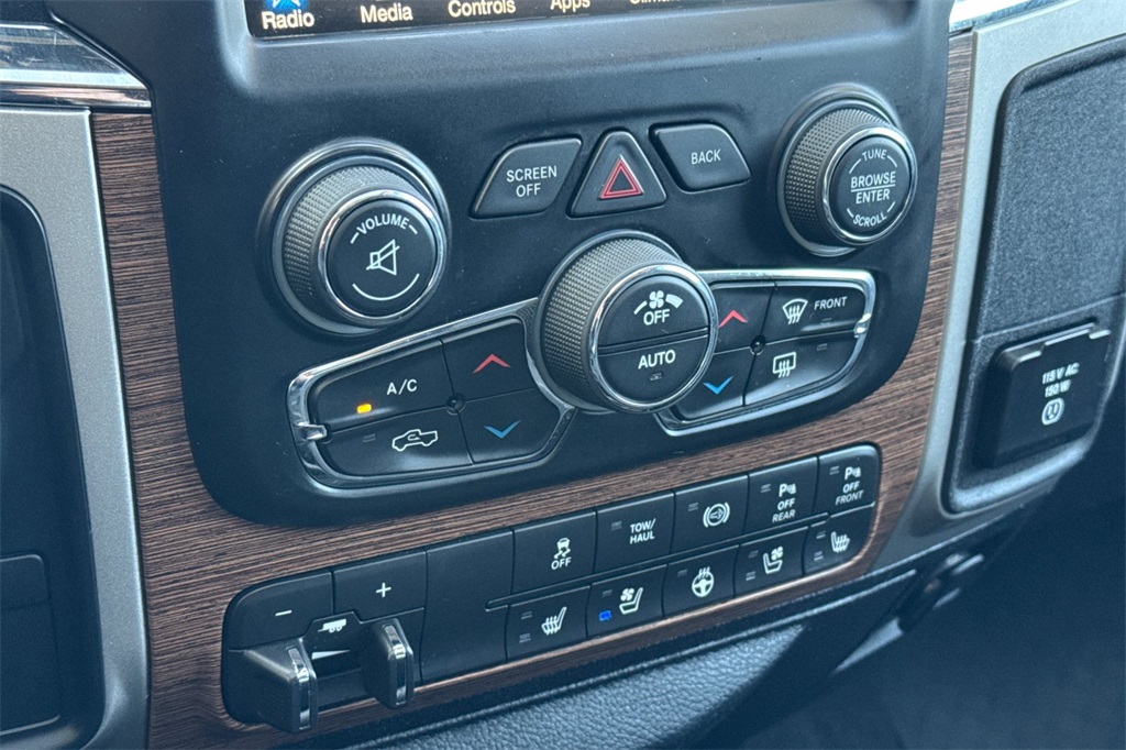 2017 Ram 3500 Laramie photo 19