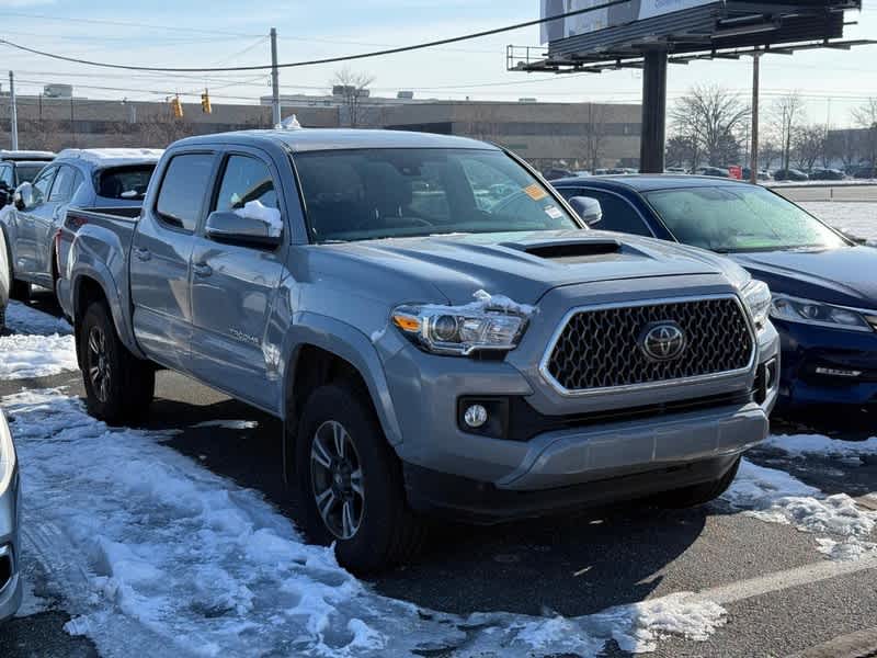 2019 Toyota Tacoma TRD Sport's photo
