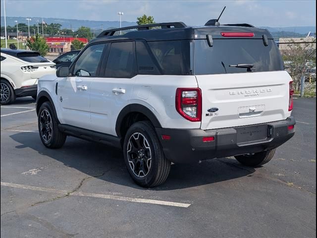 2025 Ford Bronco Sport Outer Banks photo 4