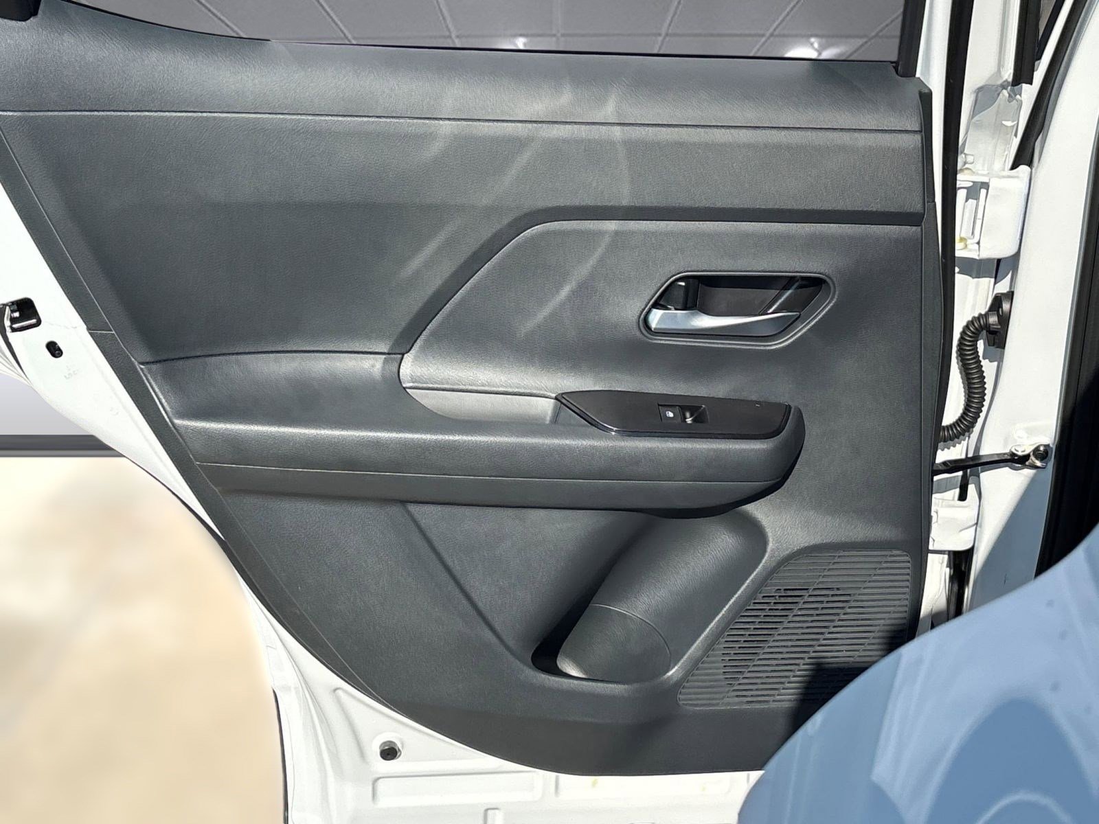 2026 Nissan Kicks SV photo 23