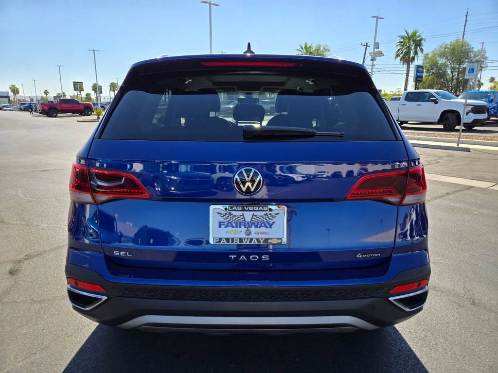 2022 Volkswagen Taos SEL photo 5