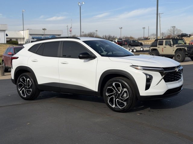 2026 Chevrolet Trax RS's photo