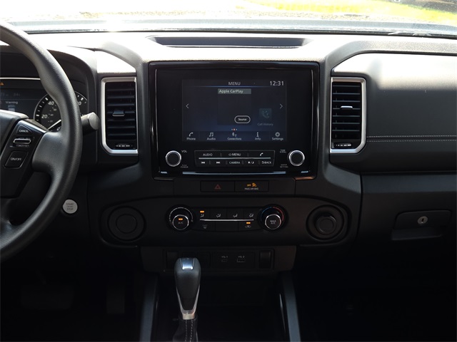 2022 Nissan Frontier SV Crew Cab photo 9
