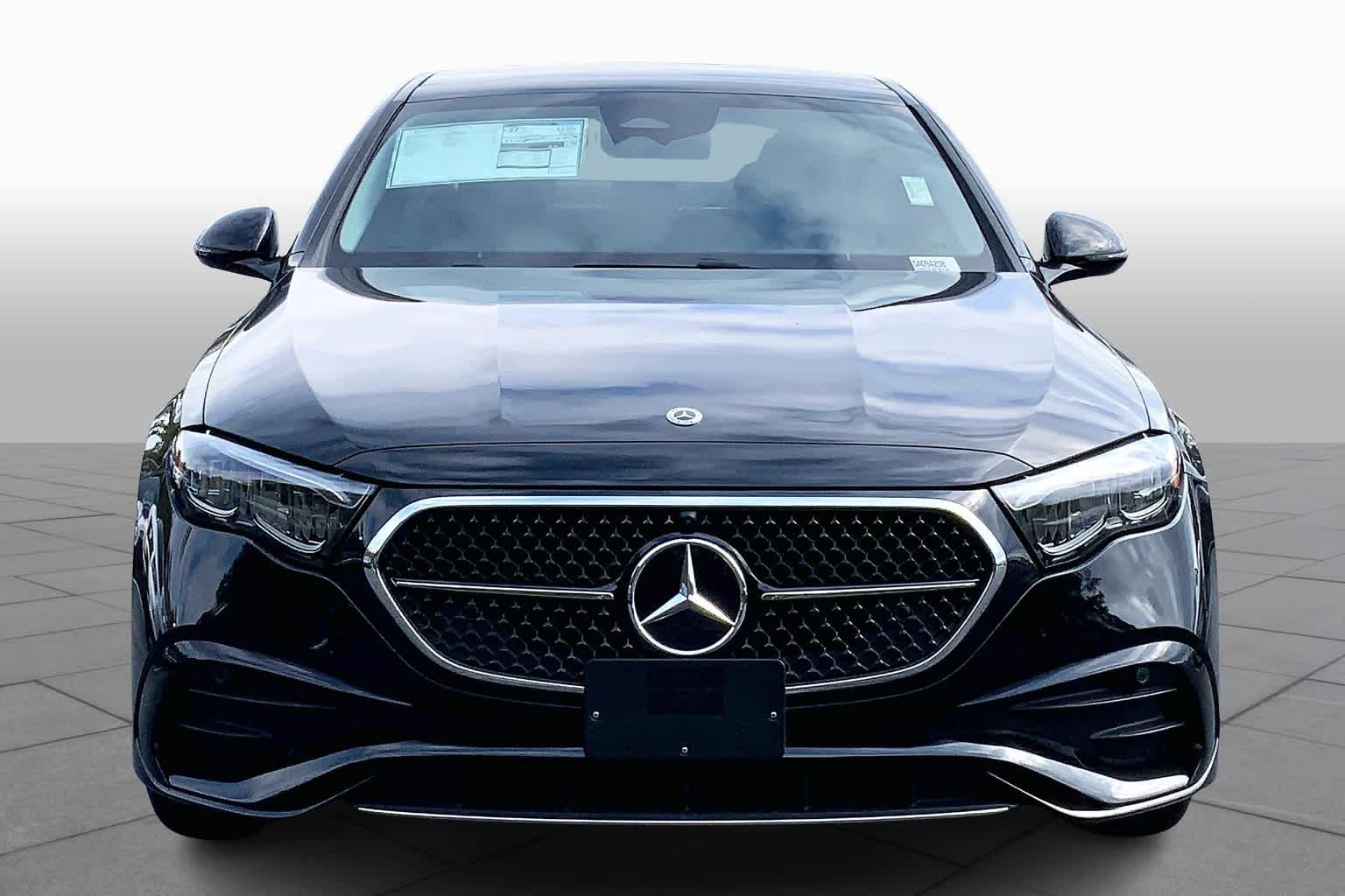2025 Mercedes Benz E 350 4MATIC photo 3