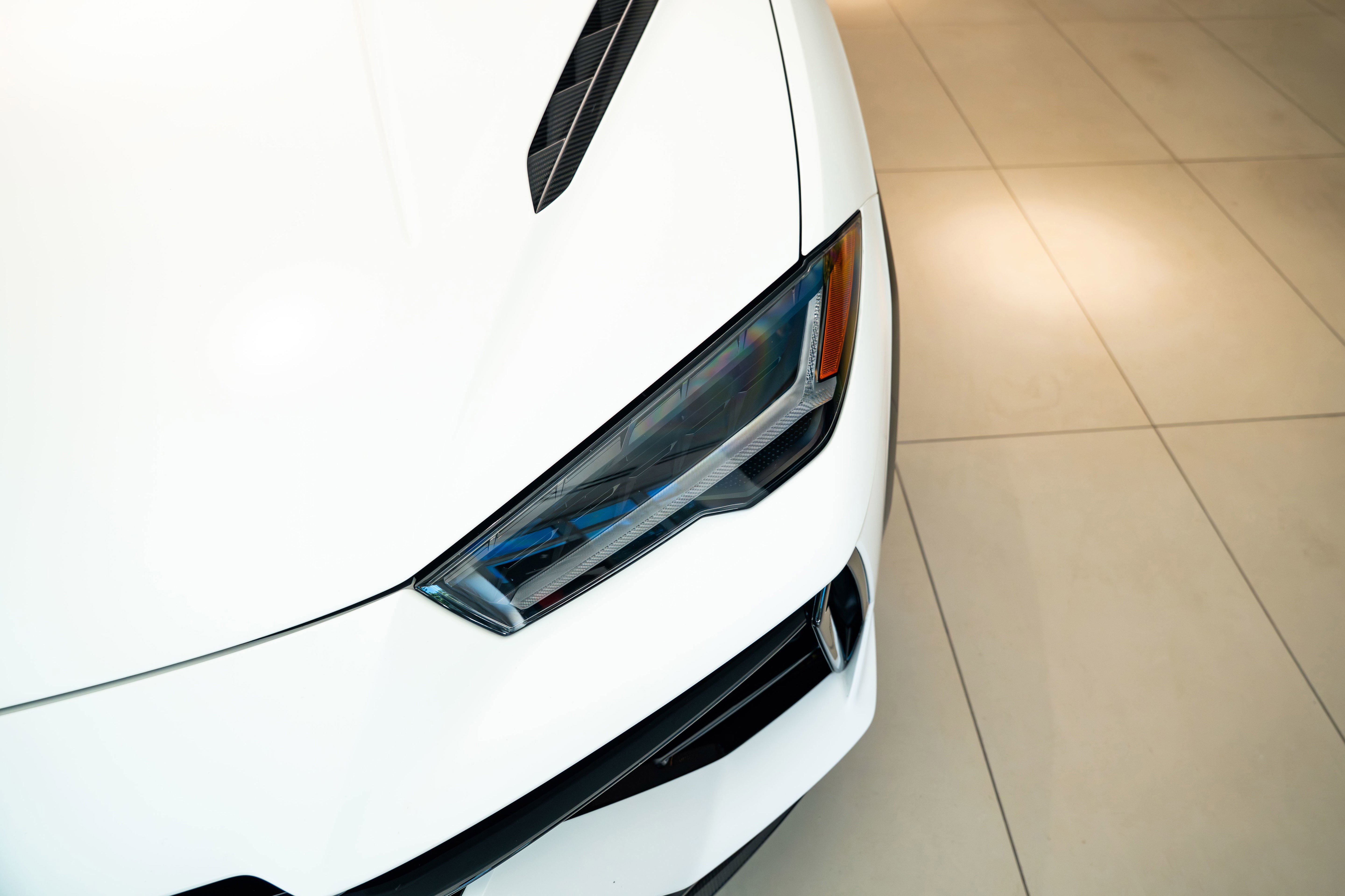 2023 Lamborghini Urus Performante photo 9