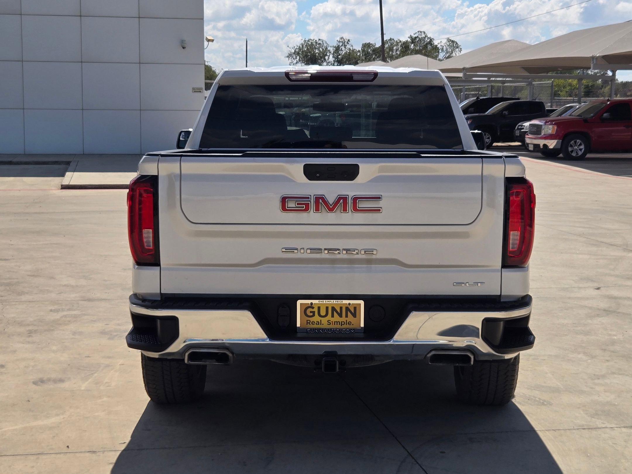 2022 Gmc Sierra 1500 SLT photo 2