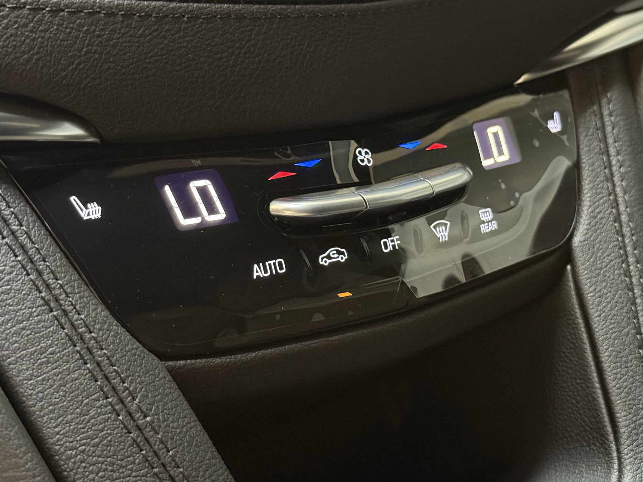 2025 Cadillac XT5 Luxury photo 19
