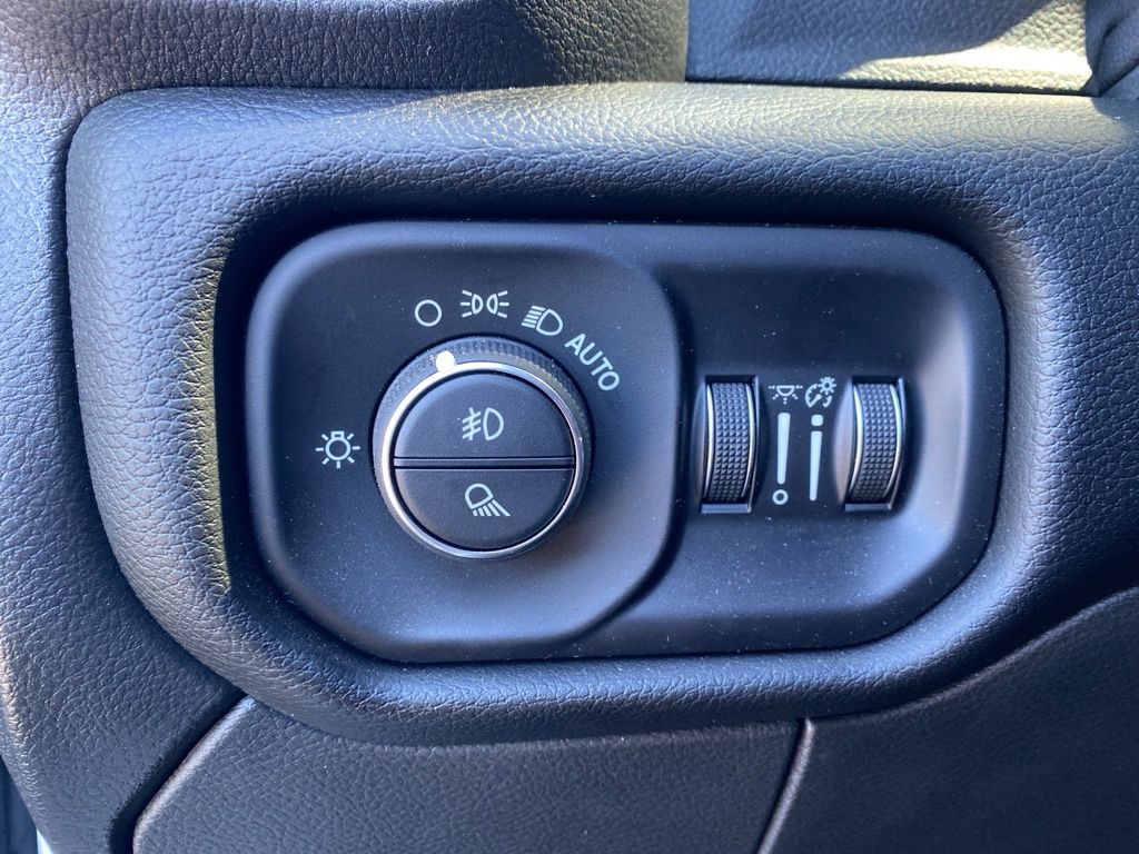 2024 Ram 2500 Laramie photo 14