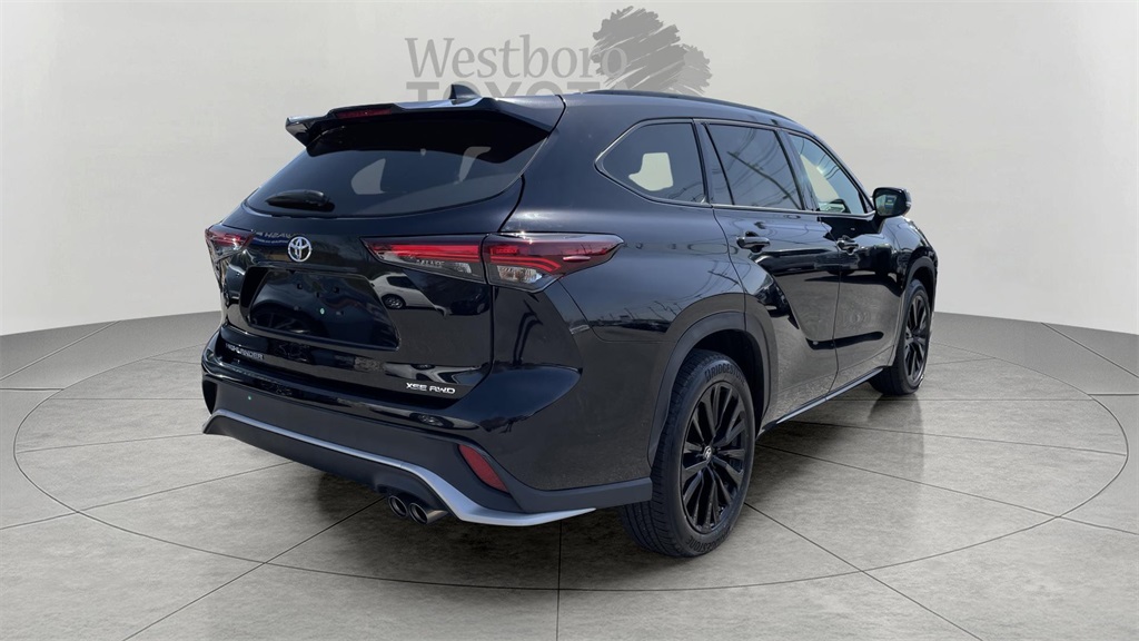 2024 Toyota Highlander XSE photo 6
