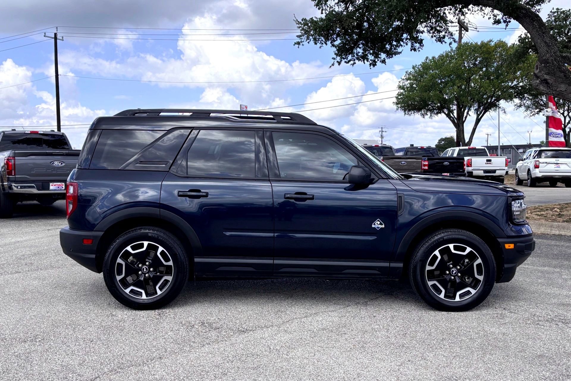 2022 Ford Bronco Sport Outer Banks photo 3