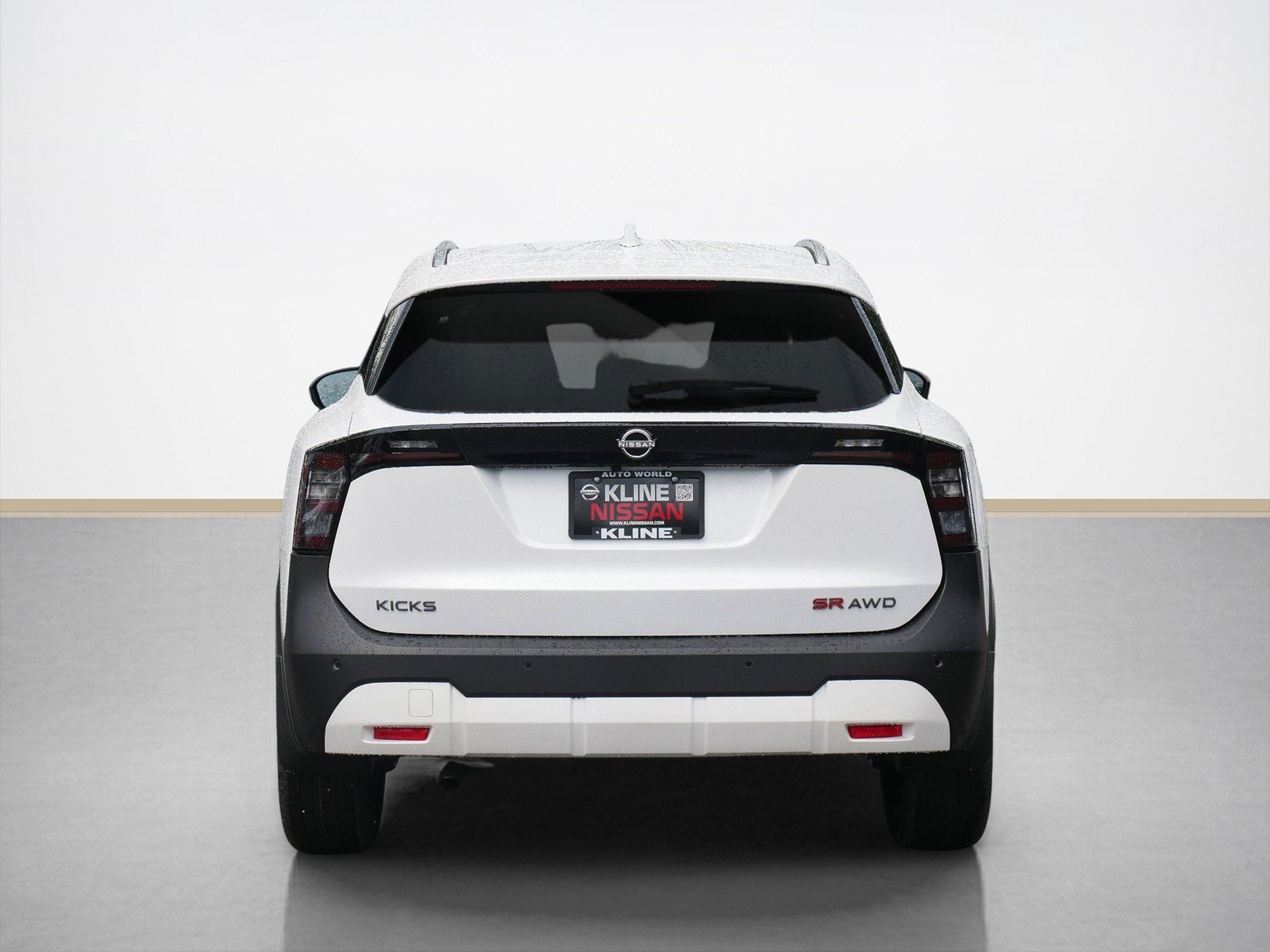 2025 Nissan Kicks SR photo 2
