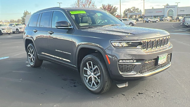 2025 Jeep Grand Cherokee Limited's photo