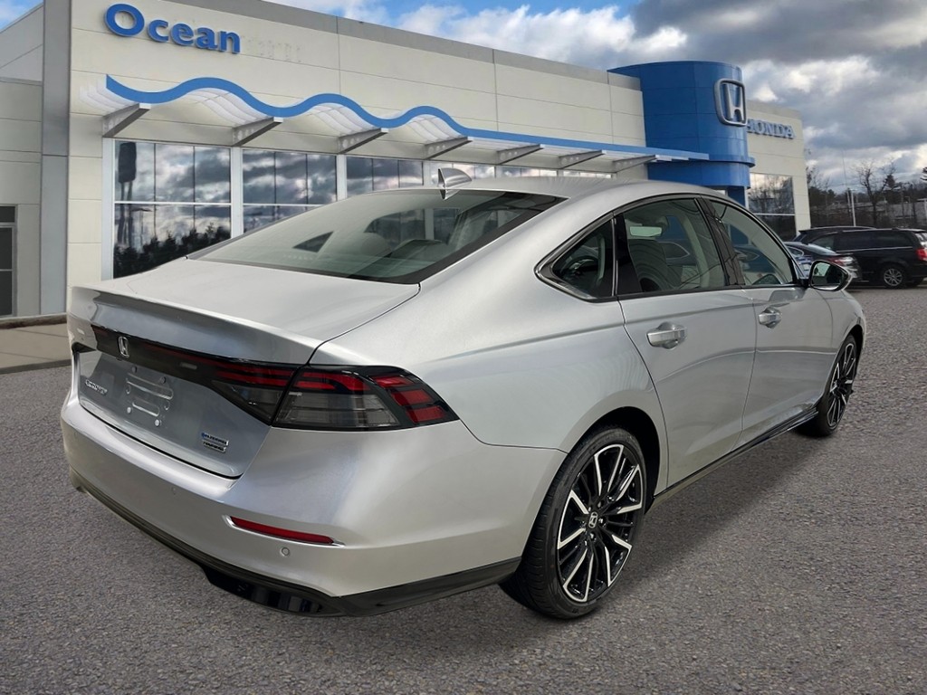 2025 Honda Accord Hybrid Touring photo 5