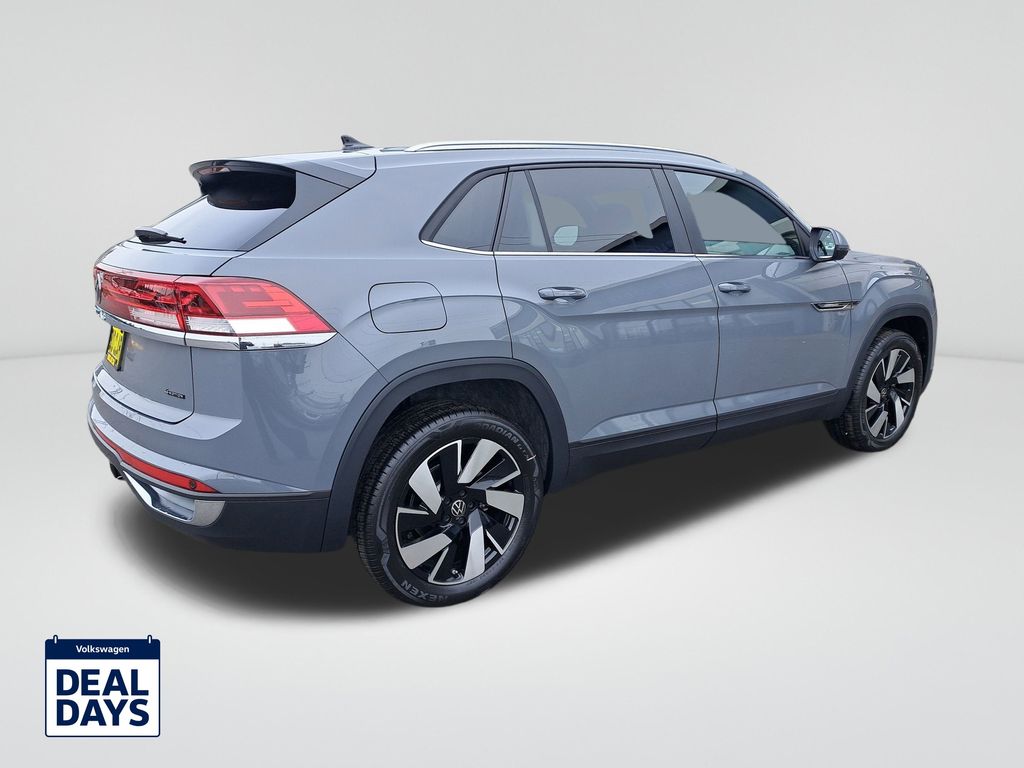 2025 Volkswagen Atlas Cross Sport SE Technology photo 2
