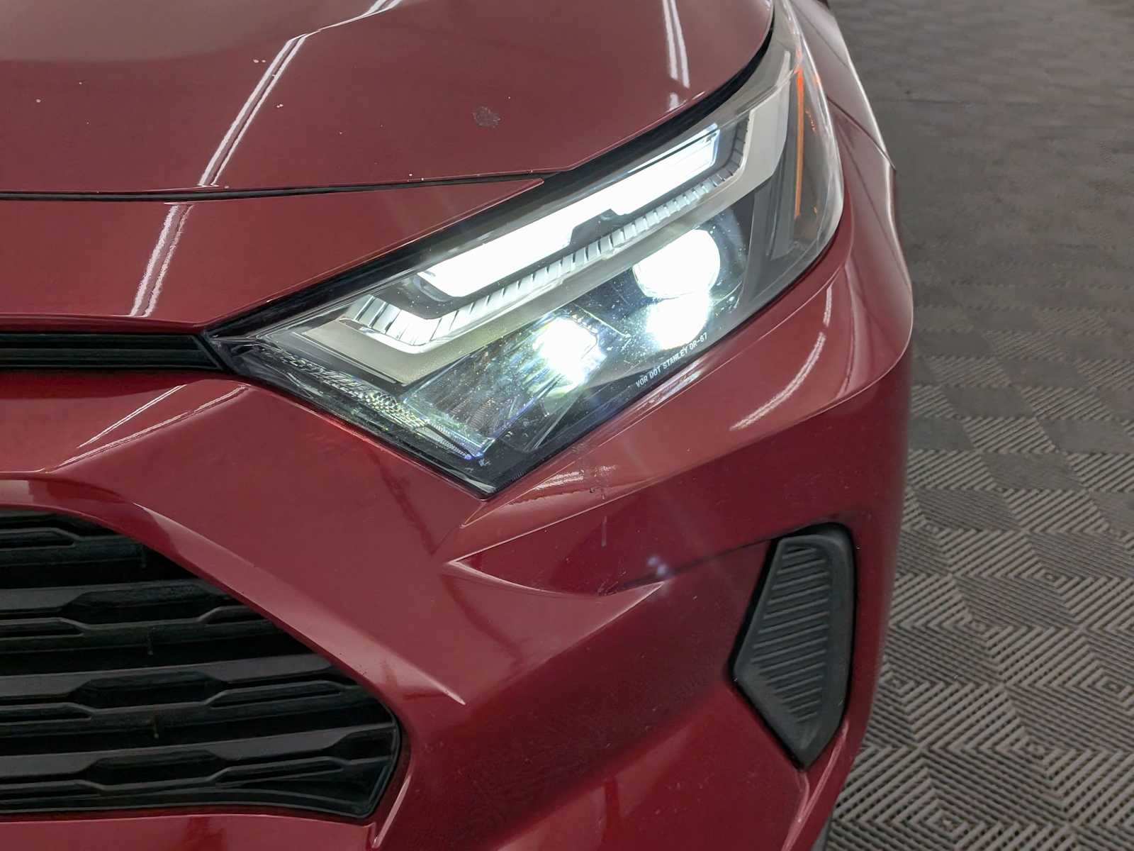 2024 Toyota RAV4 XLE photo 9