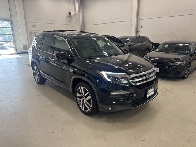 2016 Honda Pilot Touring photo 3