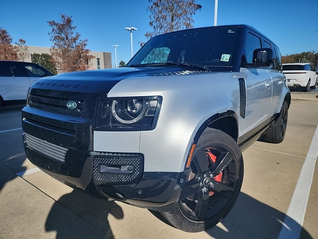 2023 Land Rover Defender X's photo