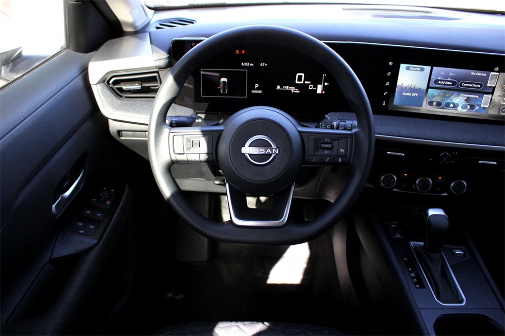 2025 Nissan Kicks SV photo 22